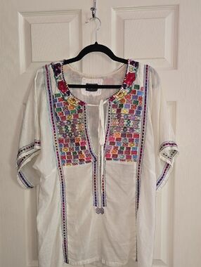 White Embroidered Boho Tunic with Multicolor Mosaic